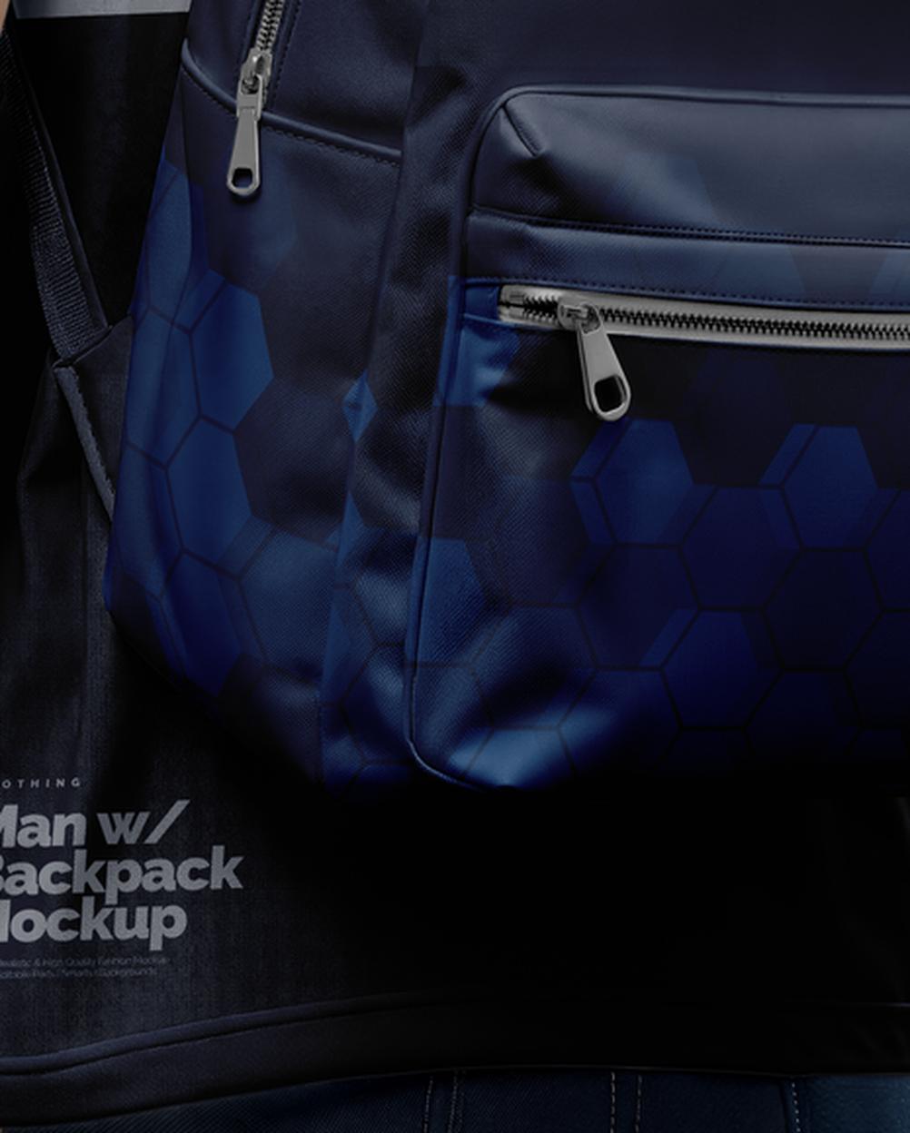 Mockup Jovem Com Mochila PSD Realista – vista costas Mockup Jovem Com Mochila PSD Realista – vista costas