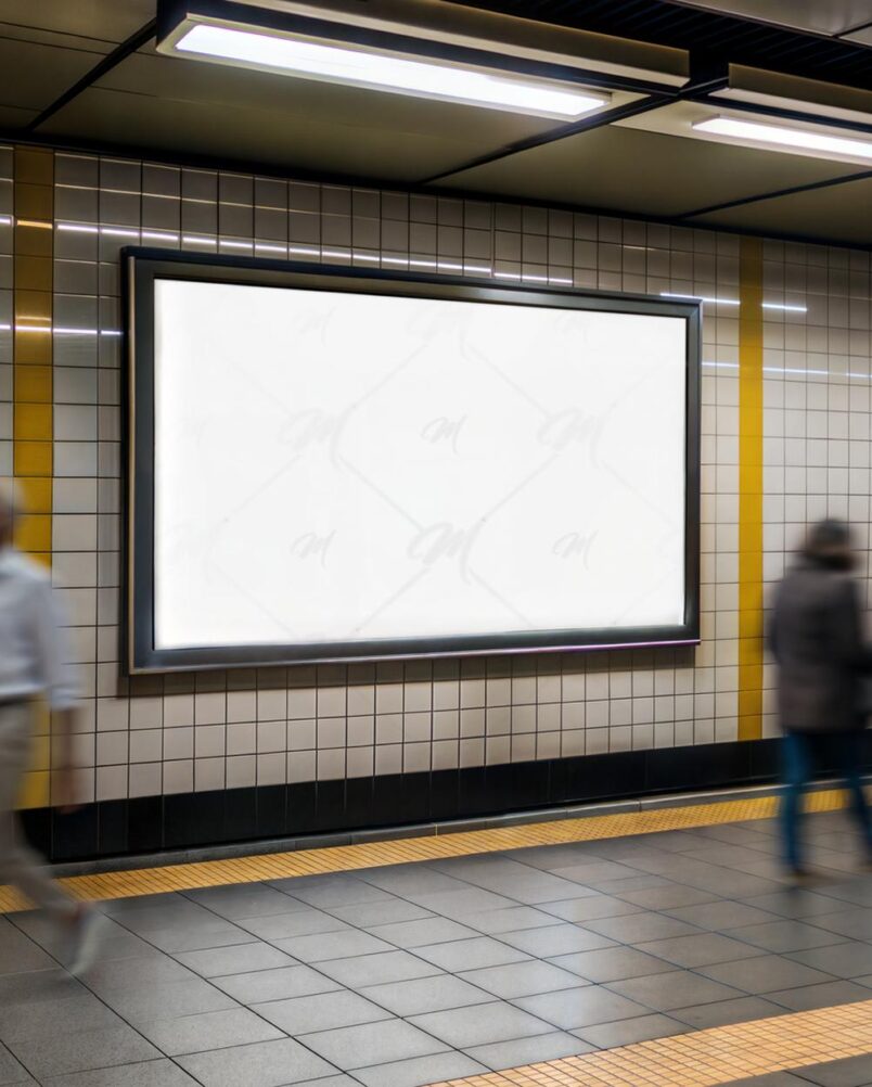 Mockup Outdoor Digital Urbano Mockup Painel Publicitário Estação Metrô Profissional PSD