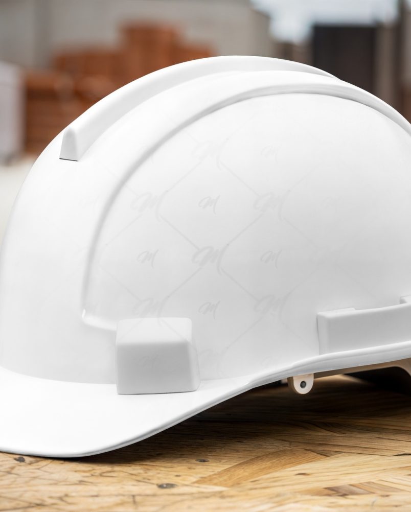Mockup Capacete Superfície Madeira PSD